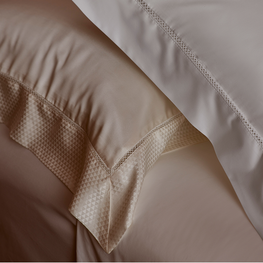 Cama